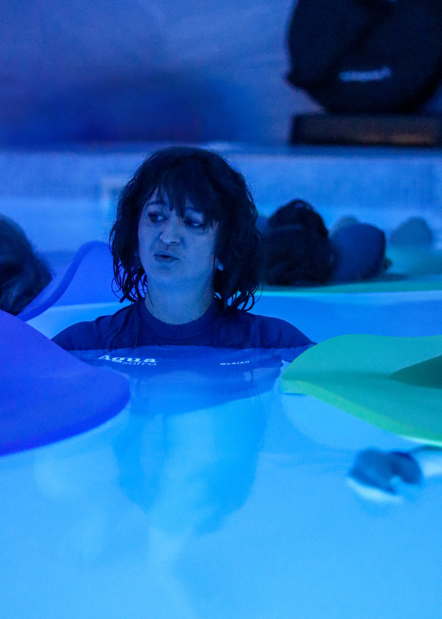Isabelle Mayoral dans le bassin pendant une séance d'Aguasofro®
